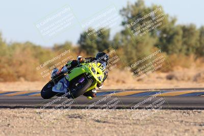 media/Dec-07-2024-CVMA (Sat) [[21c5f1ef85]]/Race 11-Amateur Supersport Open/